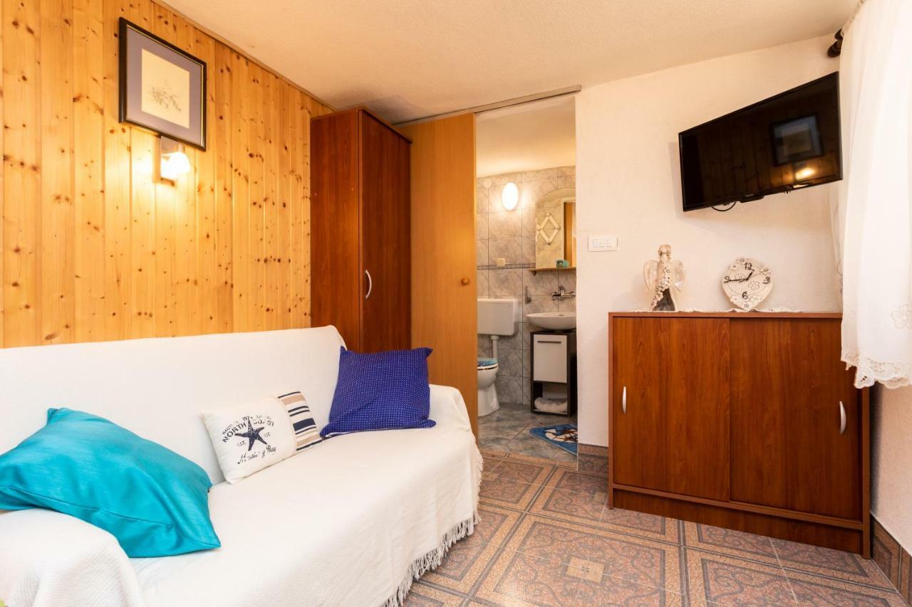 Apartman Verbenia Vrbnik Zewnętrze zdjęcie